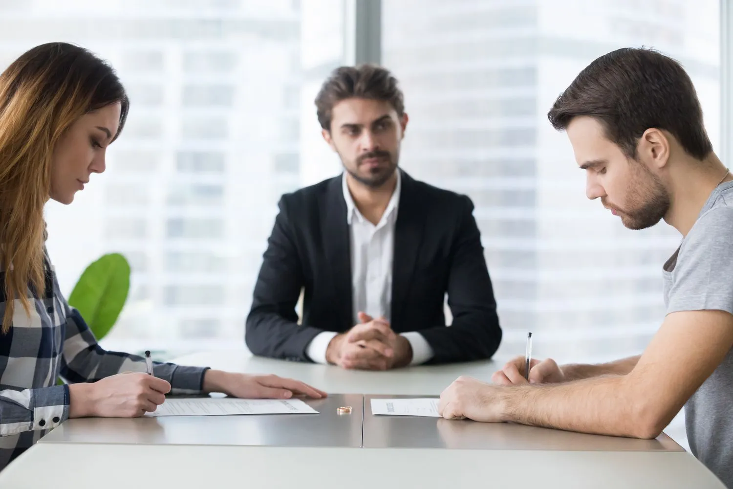 How EH Mediation Guides Couples Toward Fair and Balanced Outcomes Loughton